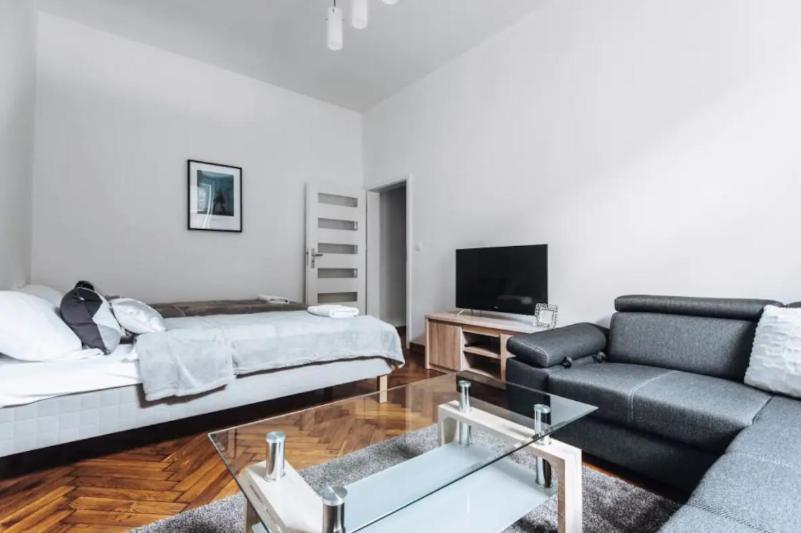 Apartment With Balcony - 21 Filipa Street — Zdjęcia 2